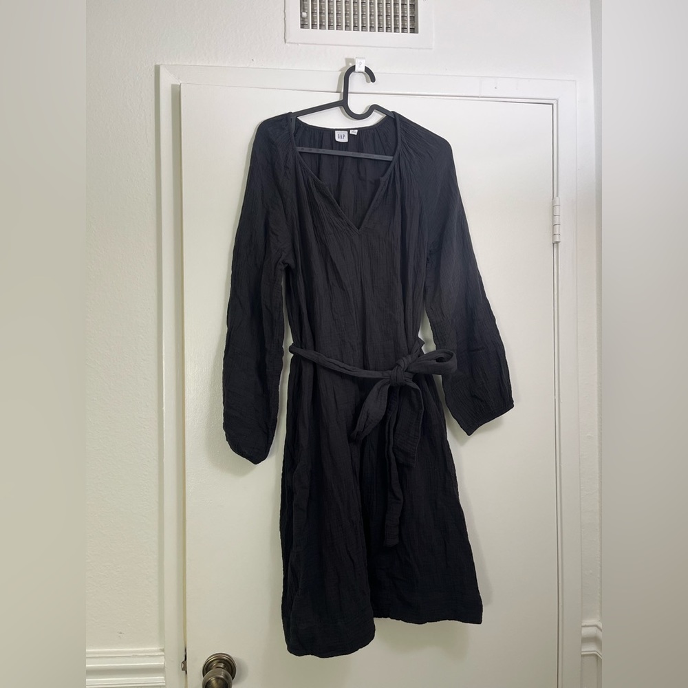 Gap cotton gauze dress with belt. Black Small